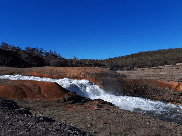 The portal at Lake Eucumbene